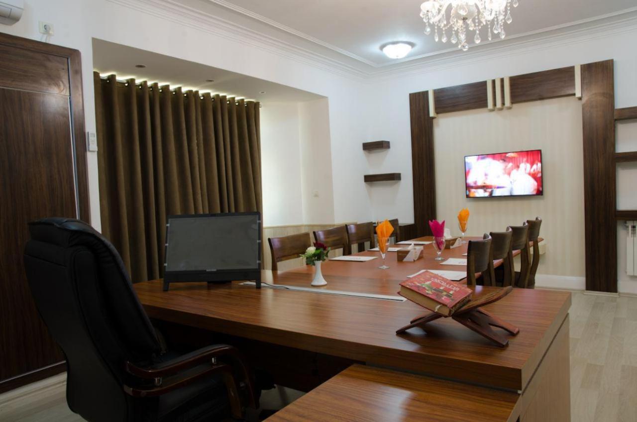 Arg Hotel Herat Eksteriør billede